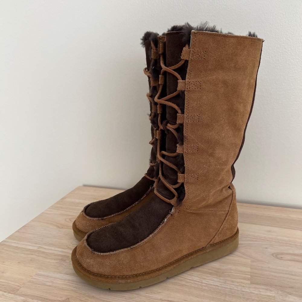 Ugg Australia Whitley Lace Up Leather Sheepskin Two-Tone Moccasins Boots Size 8